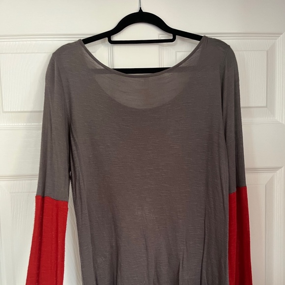 Two-Tone Grey and Maroon Long-Sleeve Top - Picture 2 of 4